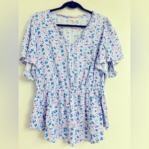 Floral Print Women's Top. Pit to pit= 22”